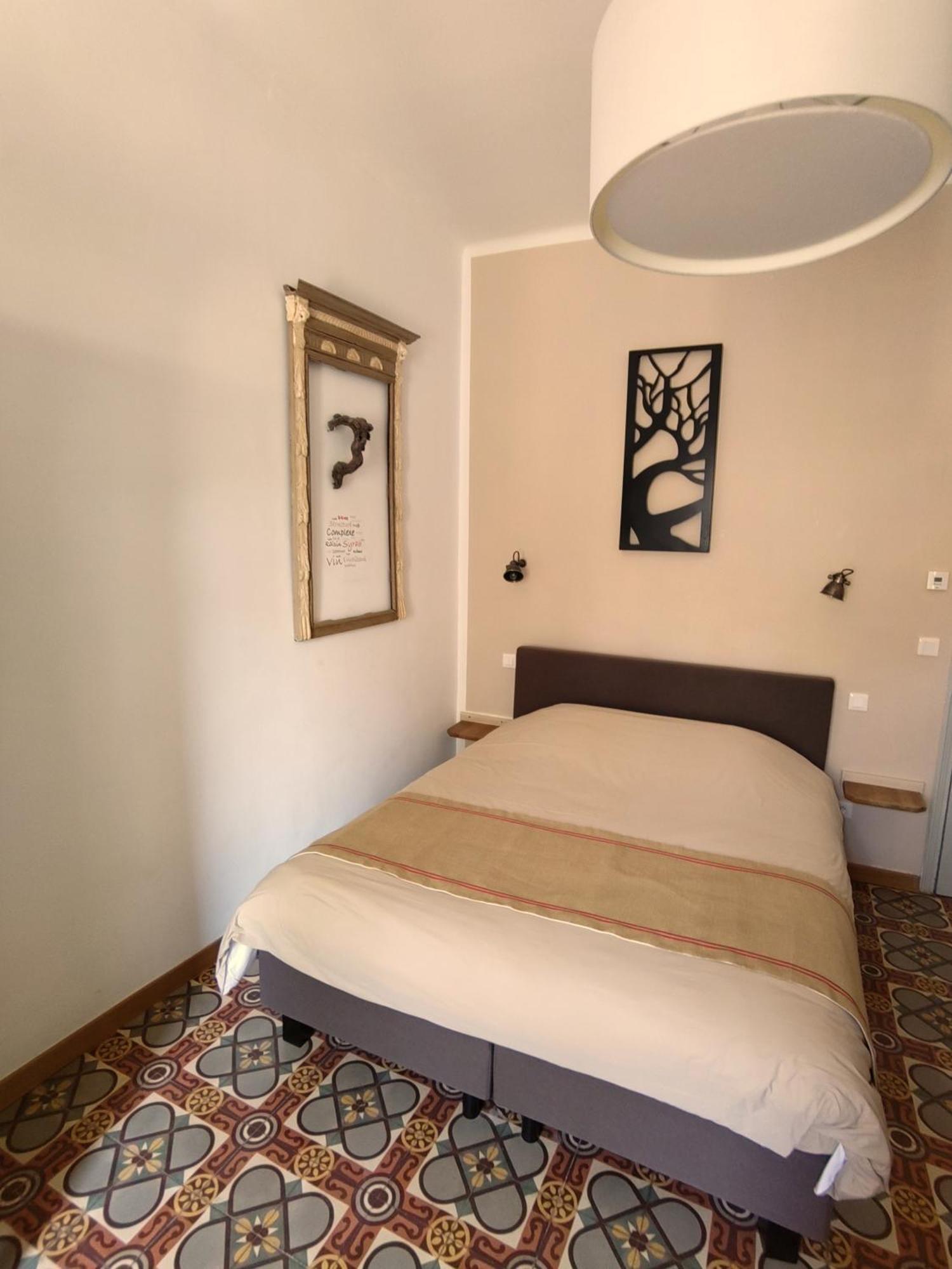 Bed and Breakfast La Fille Du Berger Puissalicon Exterior foto