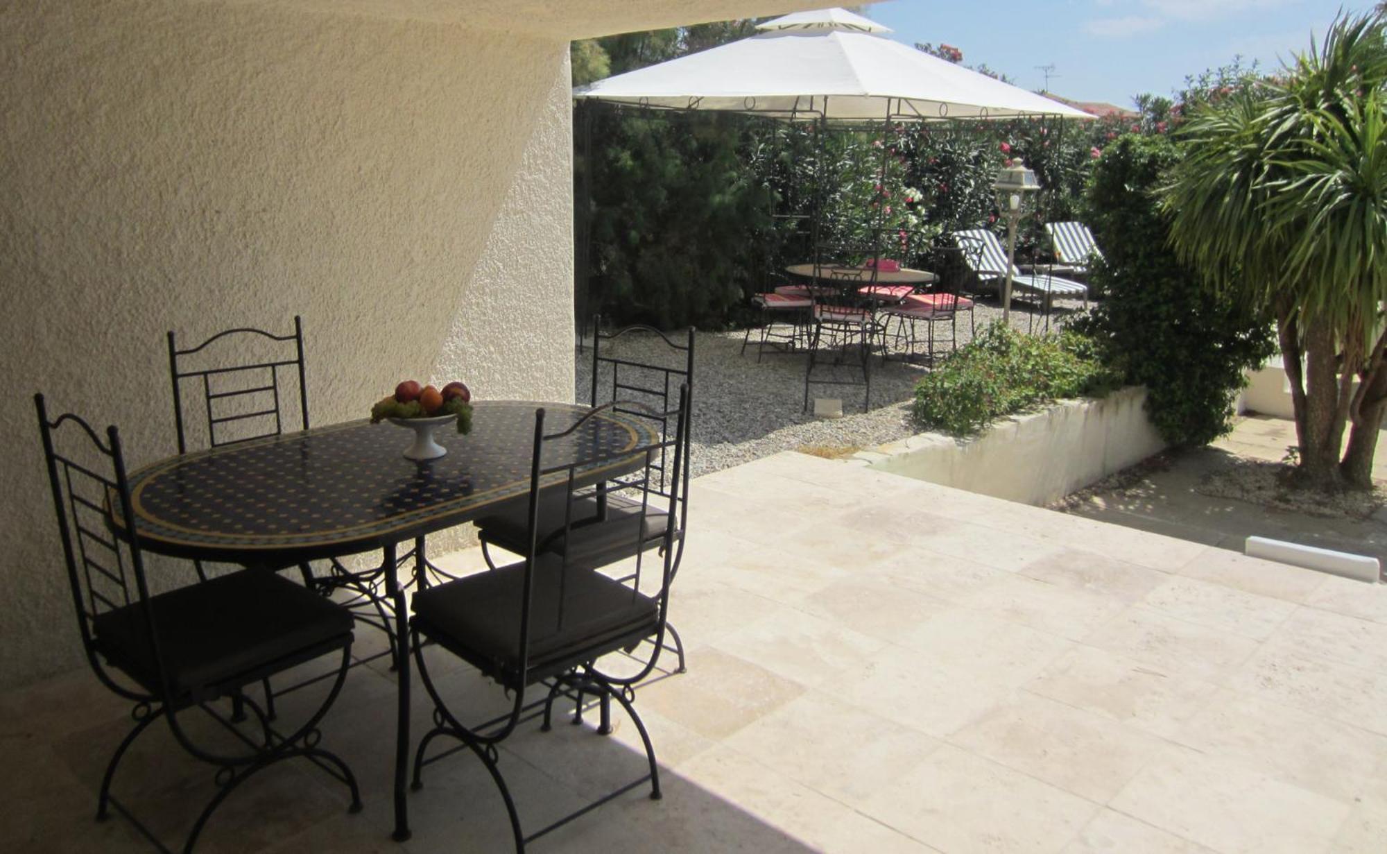Bed and Breakfast La Fille Du Berger Puissalicon Exterior foto